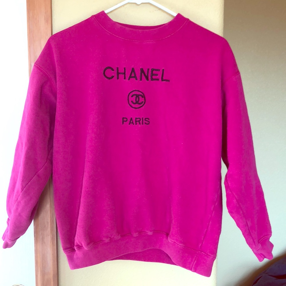 Chanel Sweatshirt